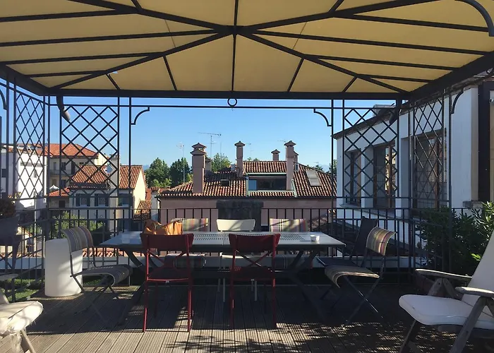 Domus Dotti V Bed & Breakfast 2*