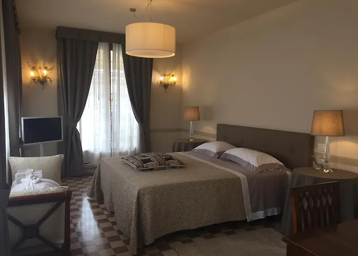 Domus Dotti V Oda ve Kahvaltı 2*